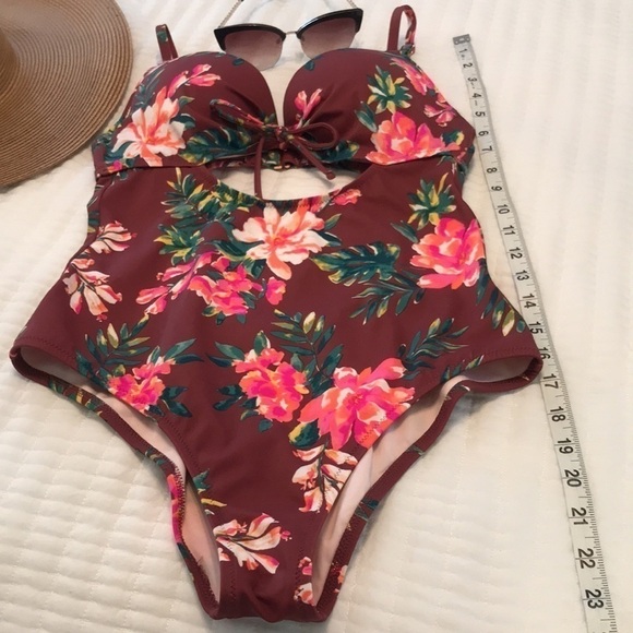 Shade & Shore One Piece Floral Swimsuit - Picture 12 of 12